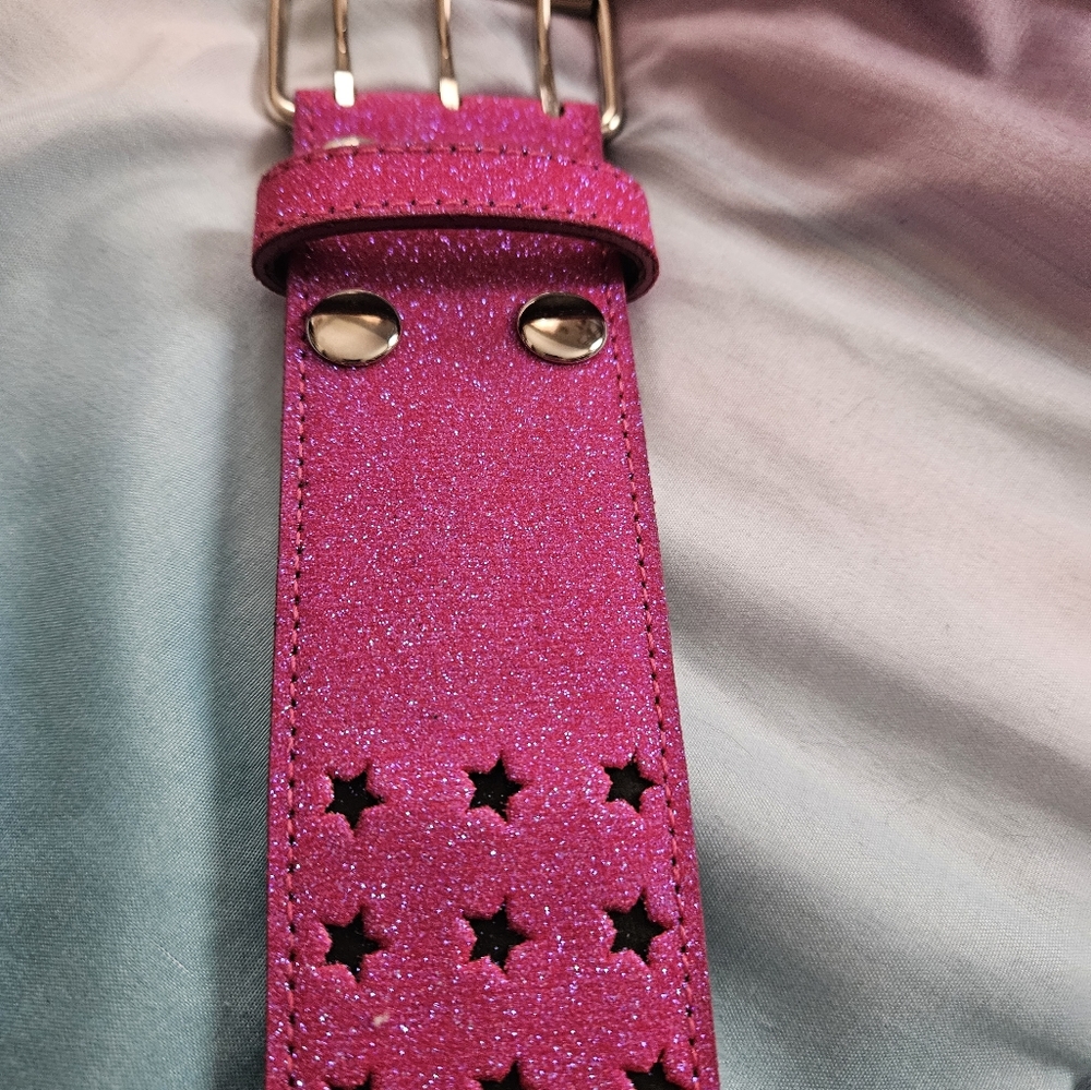 Hot topic pink womens sparkly glitter star belt size 36